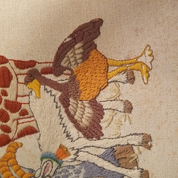 Vintage Handmade Yarn Needlecraft Embriodered Art Farm Yard Fun Framed - Picture 10 of 14